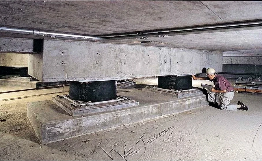Projeto de isolamento sísmico de base em Foz do Iguaçu
